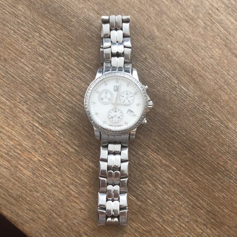 Watch - Picture 2 of 5